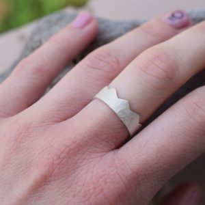 Mountain sterling silver ring, 5 mm wide